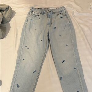 Light Blue Floral Embroidered Women Mom Jeans